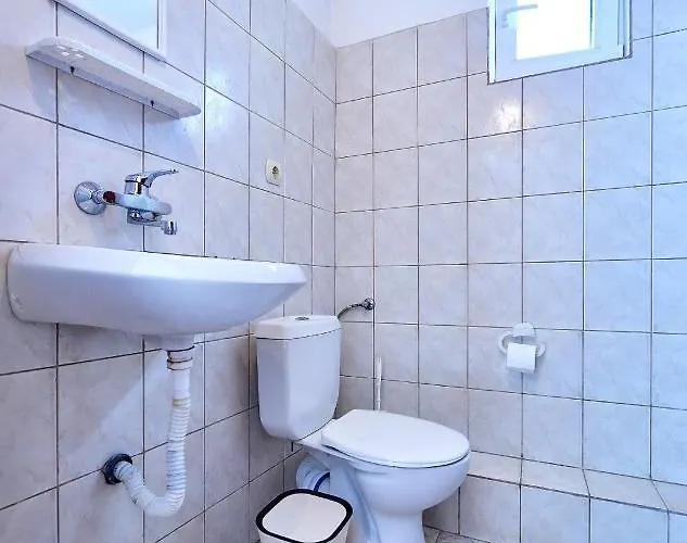 бор 3* Поморие